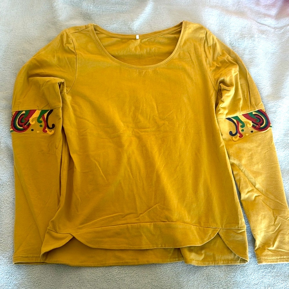 long sleeve in good condition，secondhand